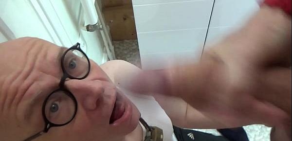  Jerking Off And Cum Feeding In The Office Toilet